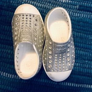 Glittery natives size 7 toddler